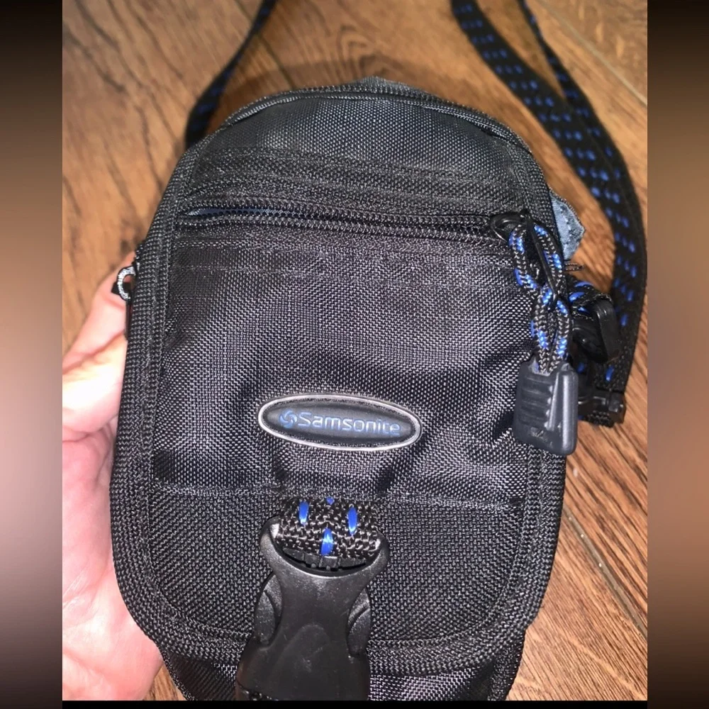 Samsonite Small Padded Crossbody Camera Bag w/ Adjustable Multi Compartments